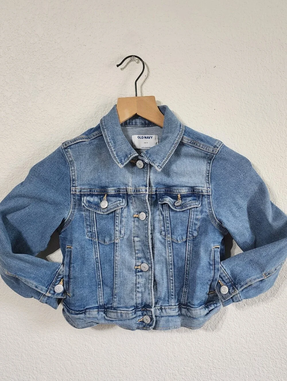 Old Navy Classic Girls Small 6/7 Light Wash Trucker Denim Jacket